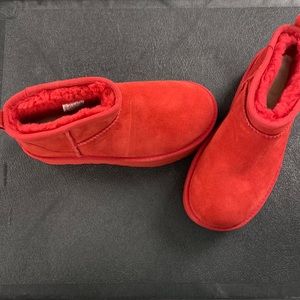 UGG Classic Ultra Mini Platform Suede Boots